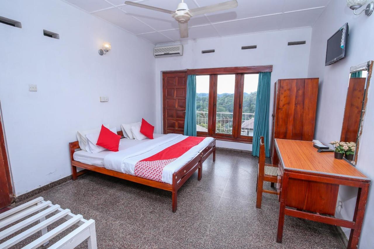 Oyo 436 Sandakelum Tourist Guest House Kandy Exterior photo