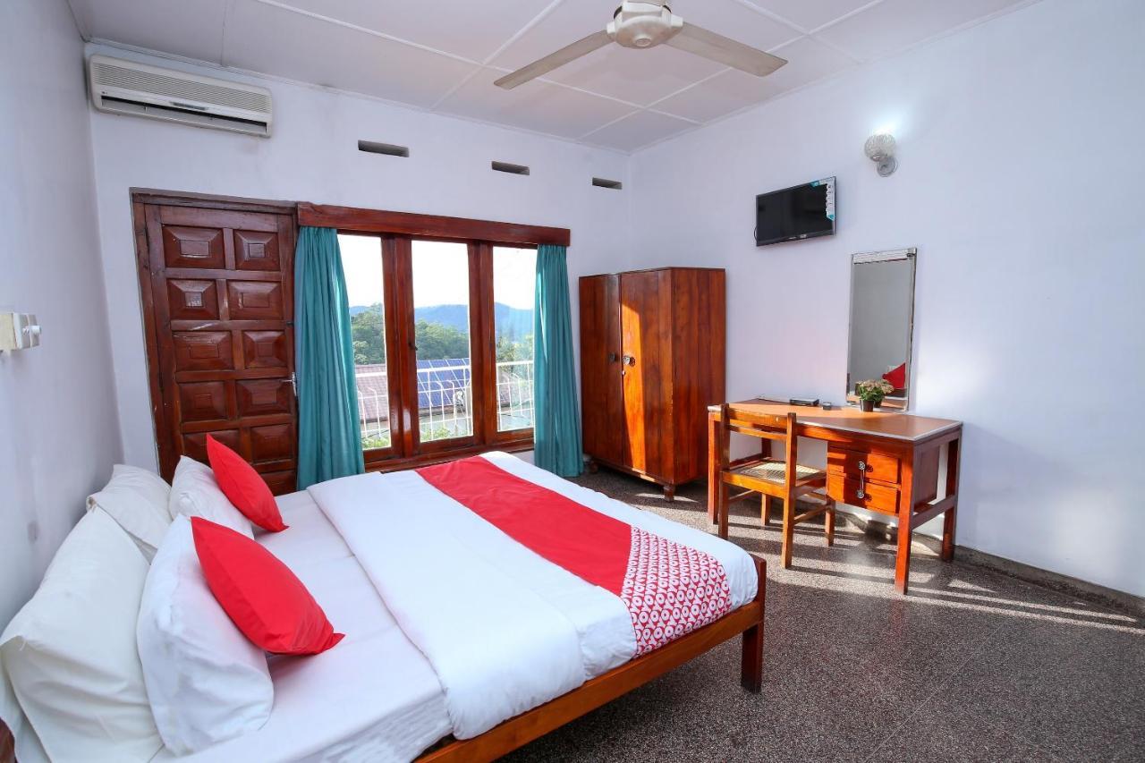 Oyo 436 Sandakelum Tourist Guest House Kandy Exterior photo