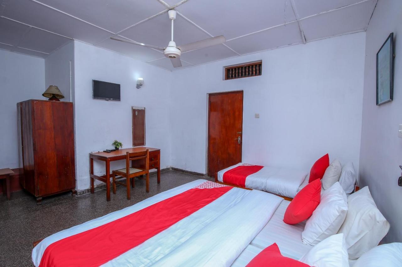 Oyo 436 Sandakelum Tourist Guest House Kandy Exterior photo