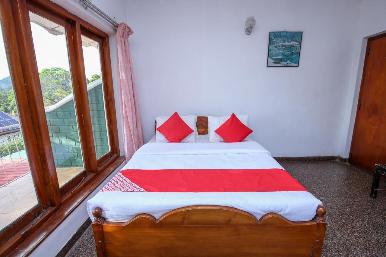 Oyo 436 Sandakelum Tourist Guest House Kandy Exterior photo