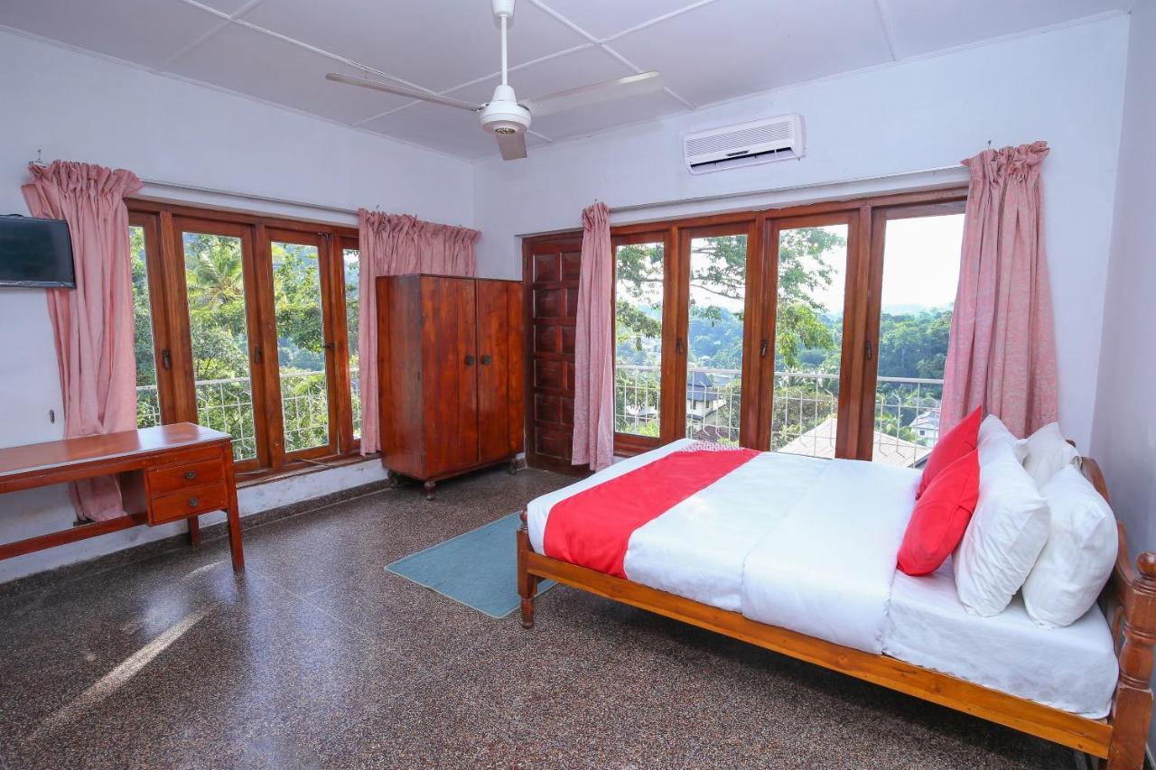 Oyo 436 Sandakelum Tourist Guest House Kandy Exterior photo